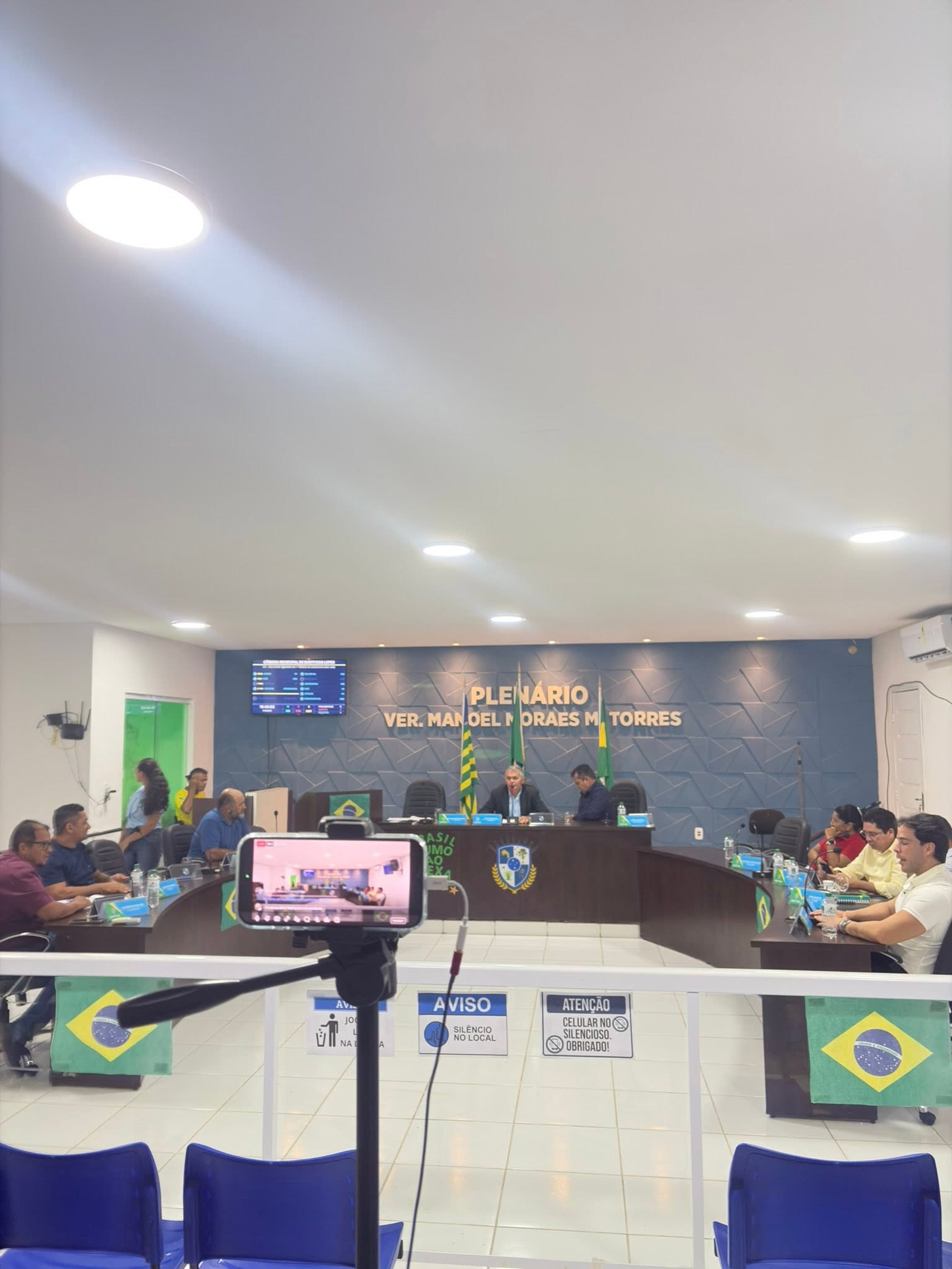 Câmara Municipal realiza a 15ª Sessão Ordinária de 2026 com aprovação de indicações e Projeto de Lei.
